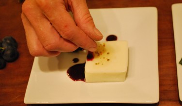 http://www.greekboston.com/wp-content/uploads/2015/11/galotopita-376x220.jpg