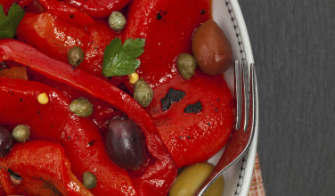 http://www.greekboston.com/wp-content/uploads/2014/02/Greek-Style-Grilled-Peppers-1-376x220.jpg