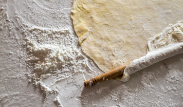 http://www.greekboston.com/wp-content/uploads/2015/10/Making-Filo-376x220.jpg