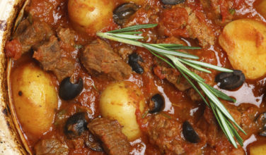 http://www.greekboston.com/wp-content/uploads/2016/04/Beef-With-Olives-376x220.jpg