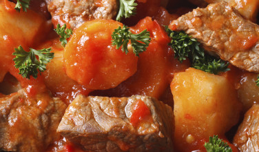 http://www.greekboston.com/wp-content/uploads/2014/02/Lamb-with-Tomatoes-376x220.jpg